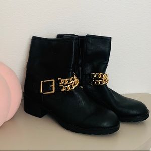 Sam and Libby New Boots with Gold